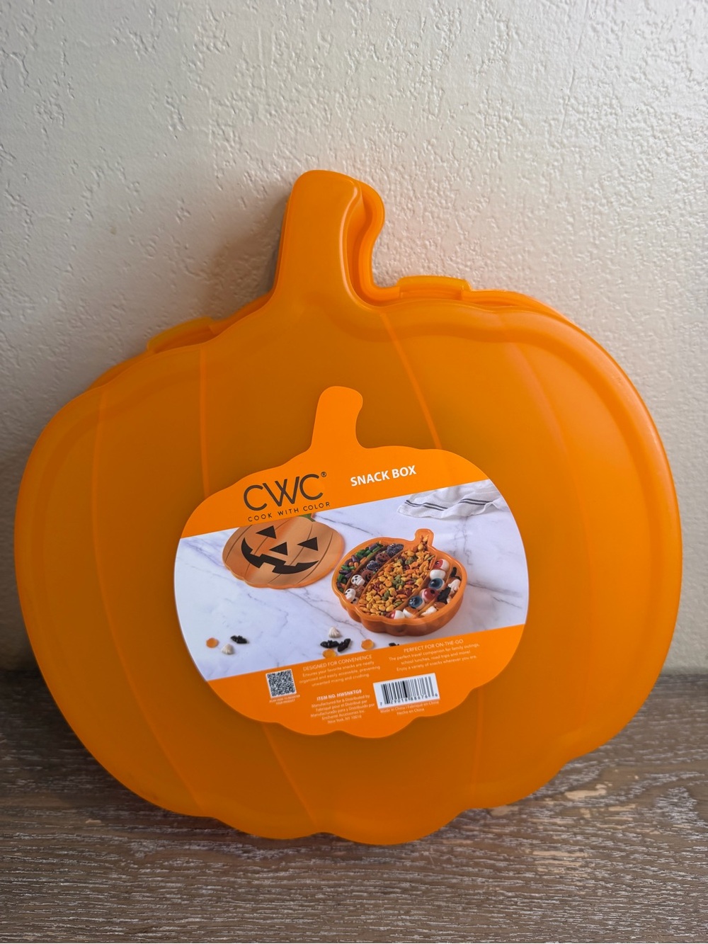 CWC Pumpkin Snack Box - Picture 2 of 2